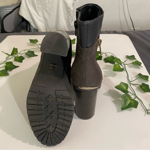 Juicy couture gray boots 71/2 - Picture 3 of 16